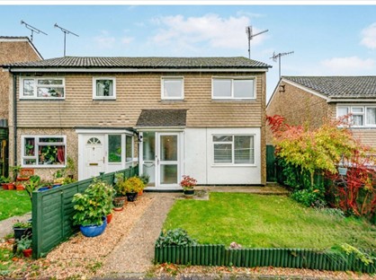3 Bed Semi-Detached House, Fleming Walk, RH19