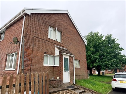 1 Bed Semi-Detached House, Llysgwyn, SA6