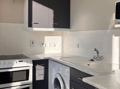 1 Bed Flat, Houston Street, PA4