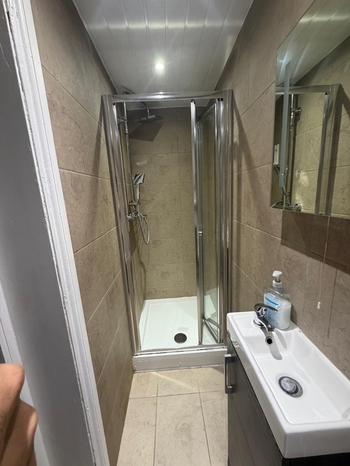 Additional image 6 of Bedsit, Coley Avenue, RG1, N1 7GU