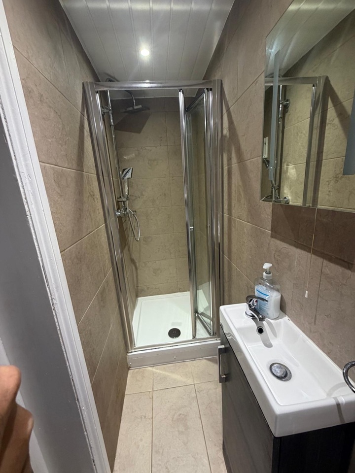 Additional image 7 of Bedsit, Coley Avenue, RG1, N1 7GU