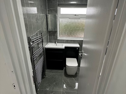 4 Bed Terraced House, Nash Drive, OX14