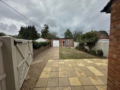 4 Bed Semi-Detached House, Windsor Street, UB8