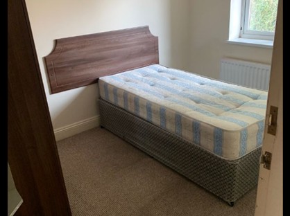 Room in a Shared House, Cranford, TW5