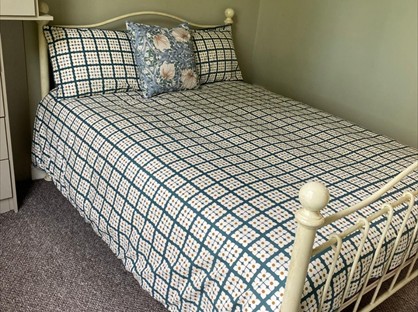 Room in a Shared House, Broad Road, B10