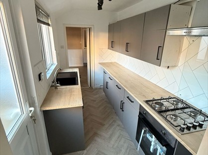 3 Bed Terraced House, Little Bargate Street, LN5