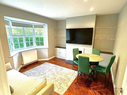 1 Bed Flat, Midholm Close, NW11