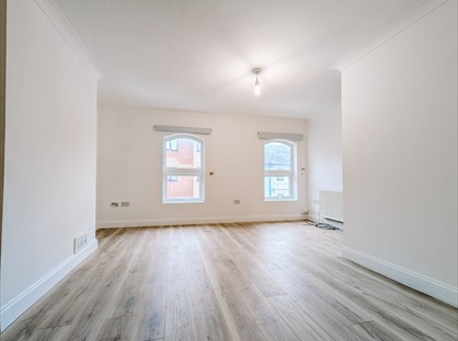 1 Bed Flat, Windsor Street, LU1