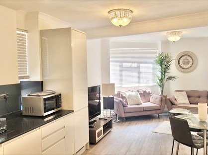 2 Bed Flat, Charlbert Court, NW8