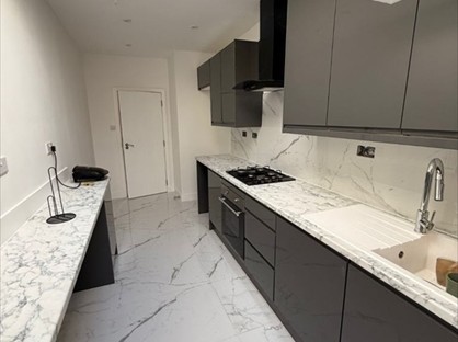 Room in a Shared House, Westway, W12