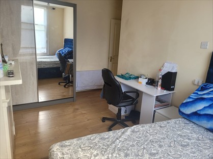 Room in a Shared Flat, Denmark Hill, SE5