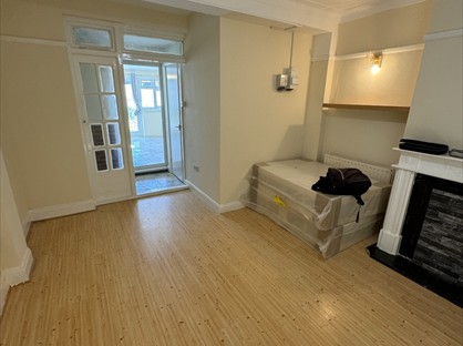 Studio Flat, Tolworth Rise North, KT5