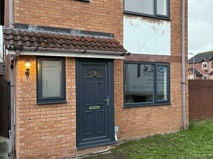 3 Bed Detached House, Fern Way, LL18
