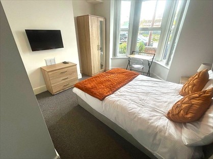 Room in a Shared House, Grimsby Road, DN35