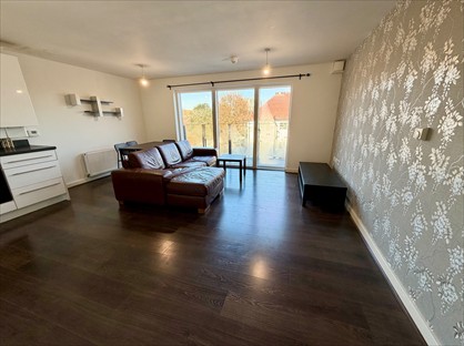 1 Bed Flat, Lampton Avenue, TW3