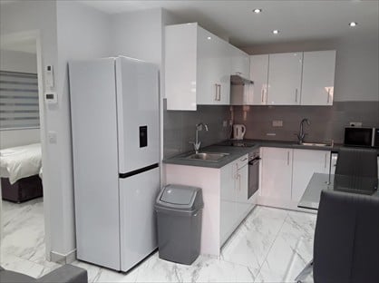 Studio Flat, Alba Gardens, NW11