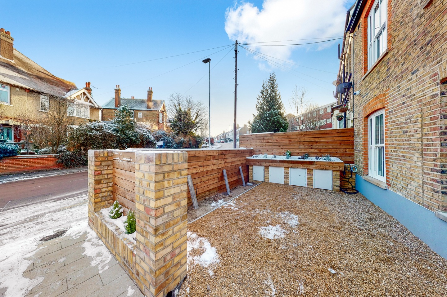 Bushey - 1 Bed Flat, Bushey Grove Road, WD23 - To Rent Now for £1,443. ...