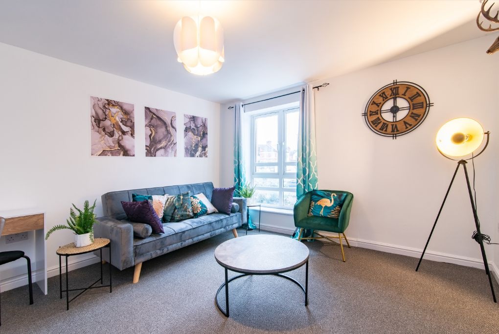 1 Bed Flat, Russell House, CV1, N1 7GU