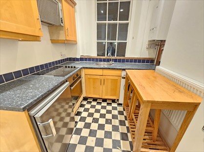 Studio Flat, Hampstead High Street, NW3