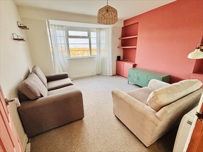 2 Bed Flat, Compton Court, SE19