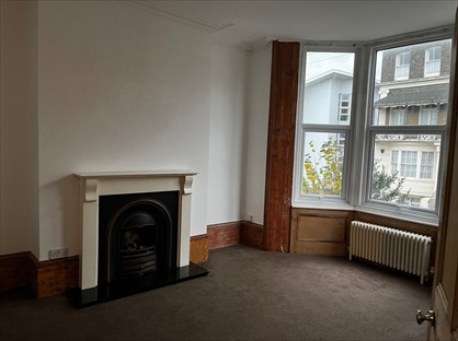 3 Bed Terraced House, West Cliff Road, CT11