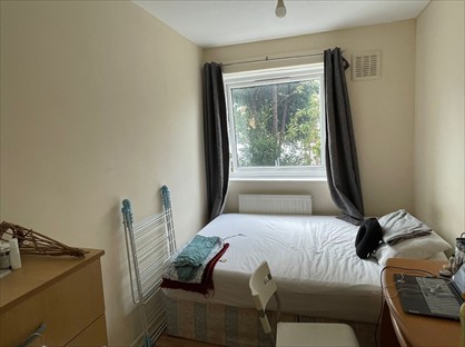 Room in a Shared House, Portia Way, E3