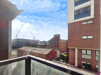 2 Bed Flat, Loom Street, M4