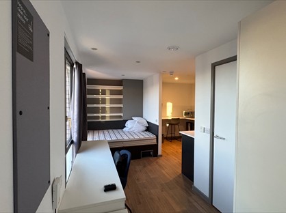 Studio Flat, Studio, E1