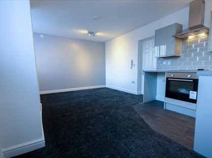 Studio Flat, Cheshire Cheese Apartments, ST6