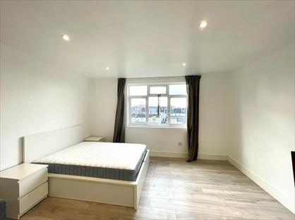 Studio Flat, London, N12