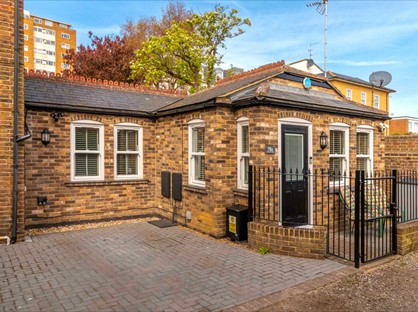 1 Bed Bungalow, Rowlands Road, BN11