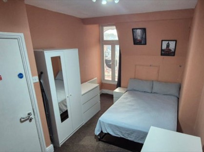 Room in a Shared Flat, Hornesy, N8