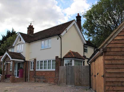 Studio Flat, Main Road, CM4