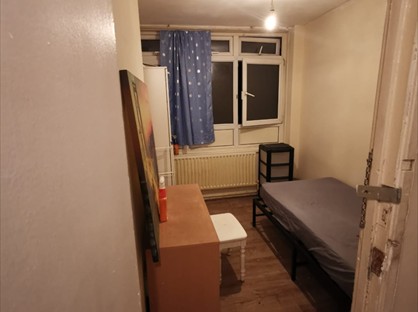 Room in a Shared Flat, Halyard House, E14