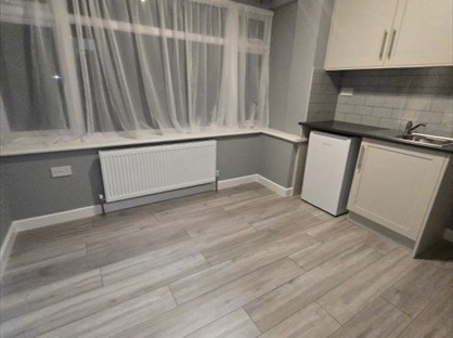 Studio Flat, Whittington Avenue, UB4
