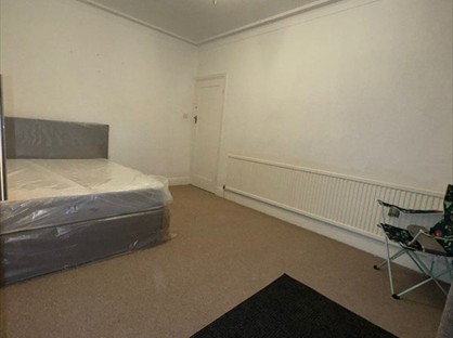 Room in a Shared House, Highfield Crescent, RM12