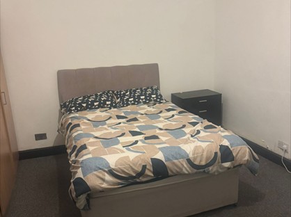 Room in a Shared House, Liverpool Road, M30