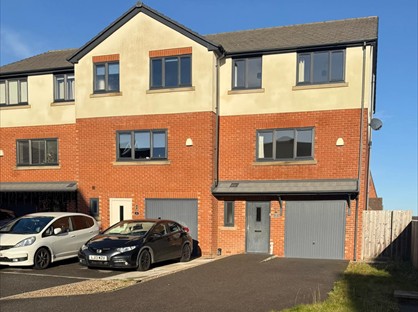 4 Bed End Terrace, Cobble Close, BB5