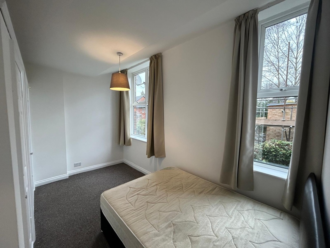 2 Bed Flat, Chorlton, M21 photo 4