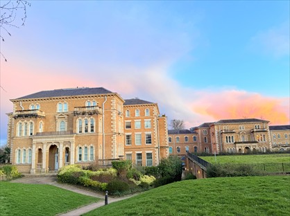 Room in a Shared Flat, Princess Park Manor East Wing, N11