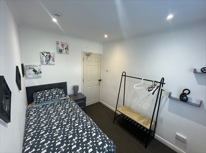 Room in a Shared House, Burnhill Grove, B29