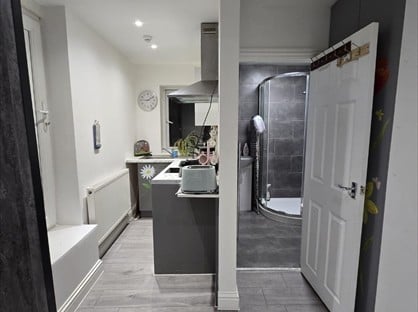 Studio Flat, Bellingdon Road, HP5