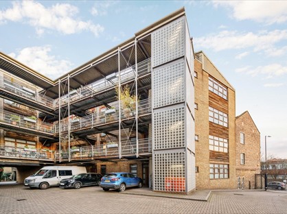 2 Bed Flat, New Crescent Yard, NW10
