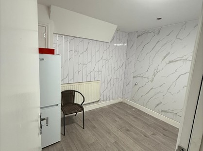 6 Bed Detached House, Park Grove Road, E11