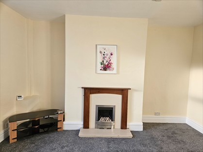 2 Bed Terraced House, St. Thomas's Road, HD1