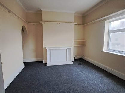 1 Bed Flat, Weelsby Street, DN32