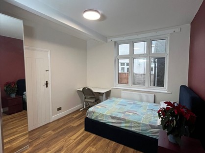 Room in a Shared House, Addiscombe Road, CR0