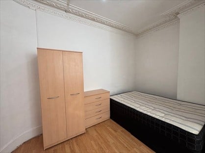 Studio Flat, Buckingham Road, NW10
