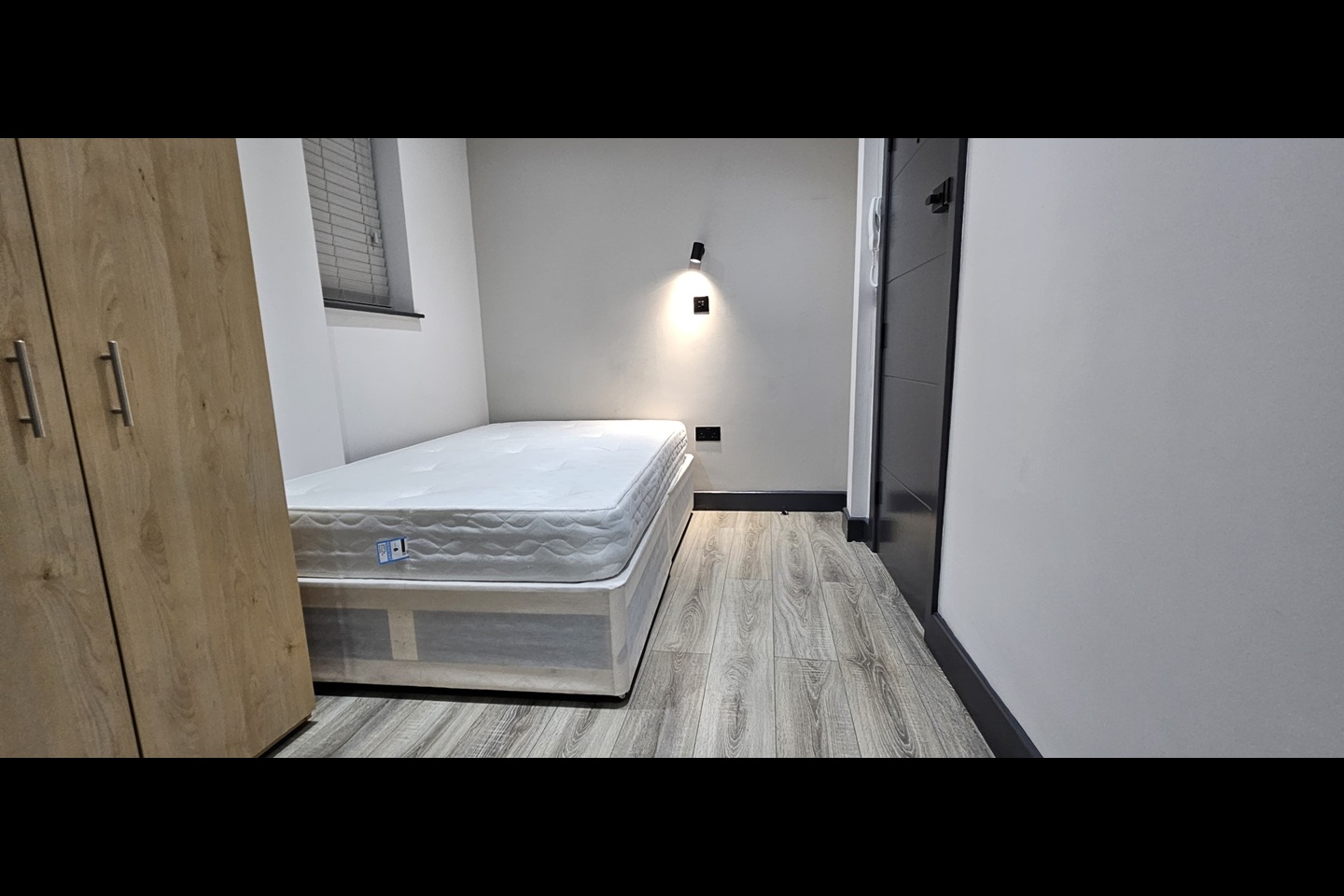 Sunbury-On-Thames - Bedsit, Ashridge Way, TW16 - To Rent Now for £950. ...