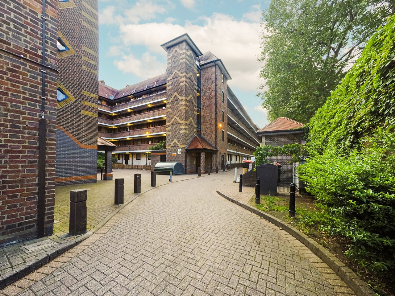 London - Room in a Shared House, Banbury House, E9 - To Rent Now for £ ...